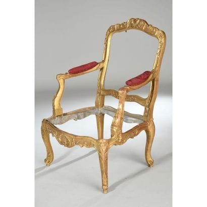 PAIRE DE FAUTEUILS LOUIS XV à châssis en...