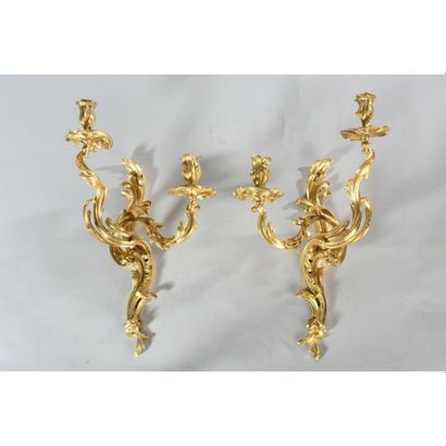 IMPORTANTE PAIRE D’APPLIQUES LOUIS XV en...