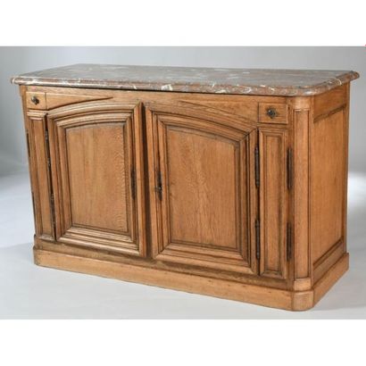 BUFFET DE CHASSE à double évolution sur plinthe...
