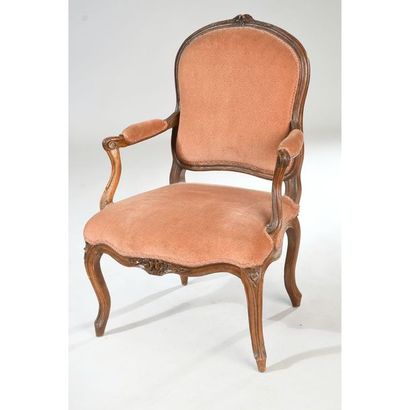 PAIRE DE FAUTEUILS LOUIS XV à dos plat à...