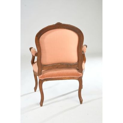 PAIRE DE FAUTEUILS LOUIS XV à dos plat à...