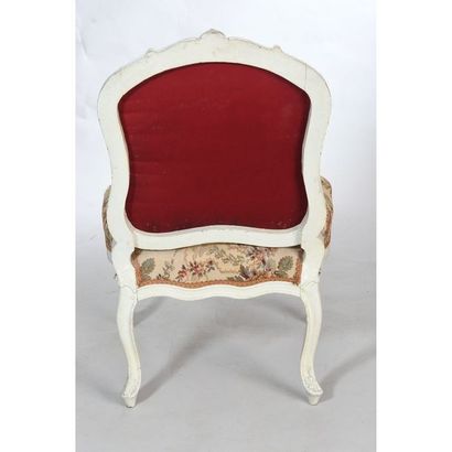 PAIRE DE CHAISES LOUIS XV en bois laqué et...