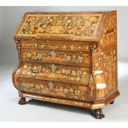 COMMODE SCRIBAN HOLLANDAISE en placage de...