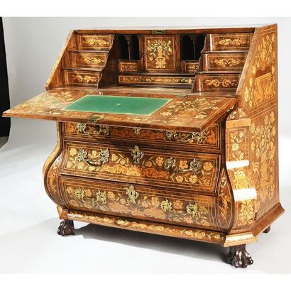 COMMODE SCRIBAN HOLLANDAISE en placage de...