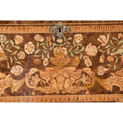 COMMODE SCRIBAN HOLLANDAISE en placage de...