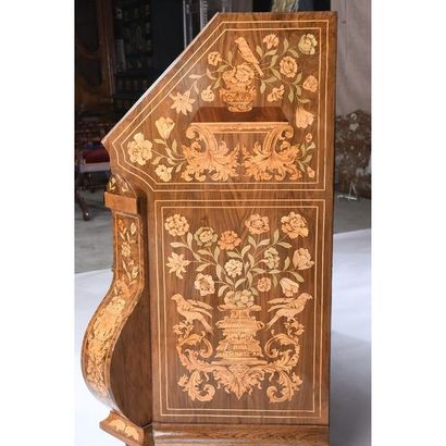 COMMODE SCRIBAN HOLLANDAISE en placage de...