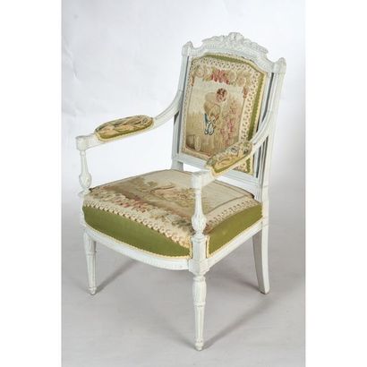 ENSEMBLE DE SALON LOUIS XVI comprenant 8...
