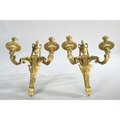 JOLIE PAIRE D’APPLIQUES LOUIS XVI en bronze...