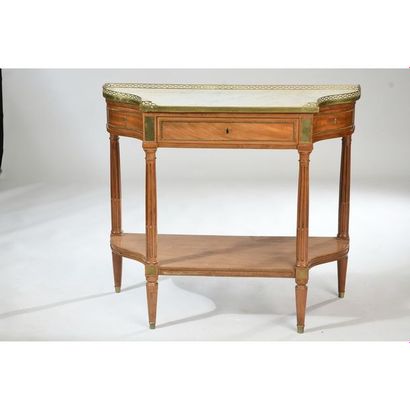 CONSOLE LOUIS XVI en acajou et placage d’acajou...