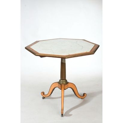 GUERIDON LOUIS XVI de forme octogonale en...