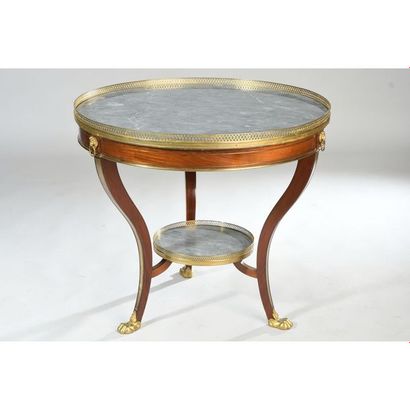 TABLE A THE DIRECTOIRE en acajou et placage...