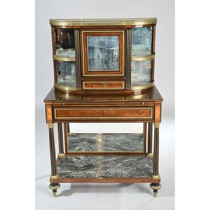 BONHEUR DU JOUR LOUIS XVI en placage d’acajou,...