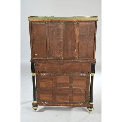 BONHEUR DU JOUR LOUIS XVI en placage d’acajou,...