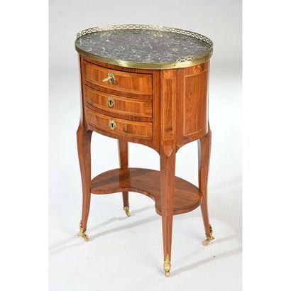 TABLE DE SALON LOUIS XV de forme tambour...