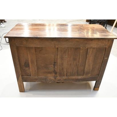COMMODE PARISIENNE en noyer ouvrant par 4...