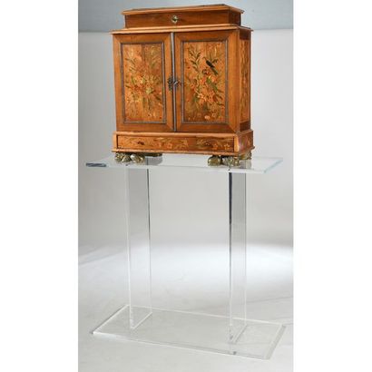 CABINET DE VOYAGE en placage de noyer, sycomore...