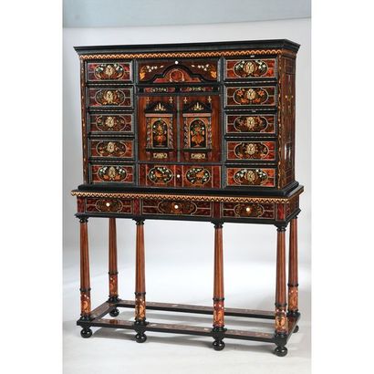 EXCEPTIONNEL CABINET LOUIS XIV SUR SON PIETEMENT...