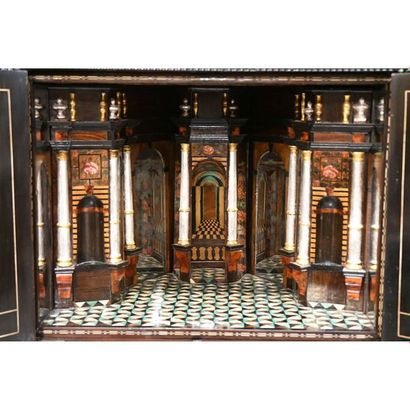 EXCEPTIONNEL CABINET LOUIS XIV SUR SON PIETEMENT...