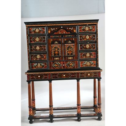 EXCEPTIONNEL CABINET LOUIS XIV SUR SON PIETEMENT...