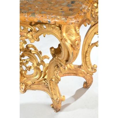 CONSOLE LOUIS XV de forme mouvementée à 4...