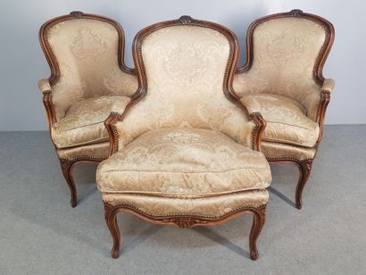 SALON de style Louis XV à tissu teinte ivoire...