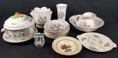 LOT of earthenware including vases, plates,...