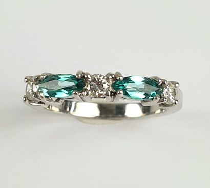 A 750 ‰ white gold ring set, probably, with...