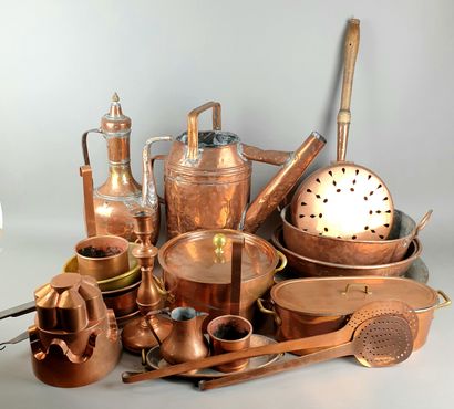 LOT of copper : ice mould, watering can,...