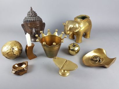 LOT of bronze and metal with gilded patina,...