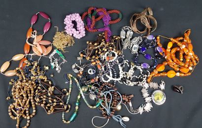 LOT de bijoux fantaisie - en l'état
