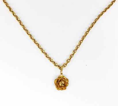 LOT in yellow gold 750 ‰ composed of a CHAIN...