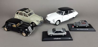 TOYS - LOT including : 

SOLIDO - CITROËN...