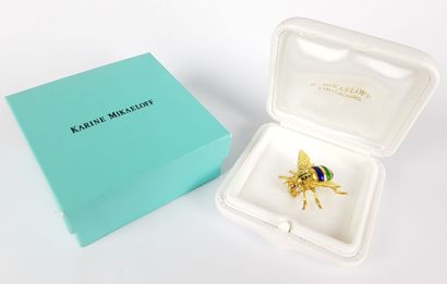 Yellow gold 750 ‰ bee-shaped brooch, the...