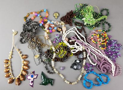 LOT de bijoux fantaisie - en l'état