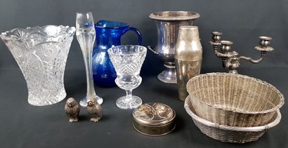 LOT of glassware including a Daum France...
