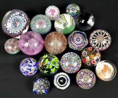 LOT of sulphurs and paperweights including...