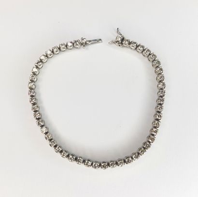 BRACELET river in white gold set with forty-eight...