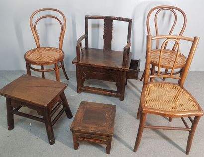 LOT of seats, including three bistro seats...