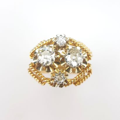 BAGUE en or rose et en or gris 750 ‰ ornée...