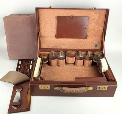 CARTIER - Brown leather TRAVEL CASE, signed...