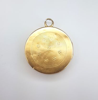 A round-shaped 750 ‰ rose gold opening MEDAL,...