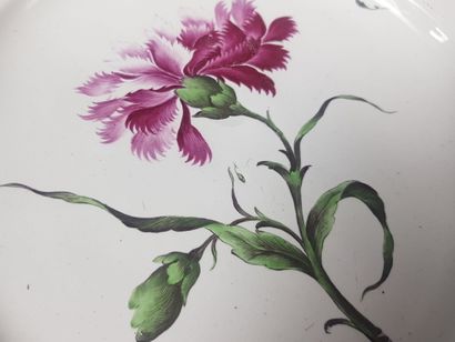 STRASBOURG

Earthenware plate with contoured...