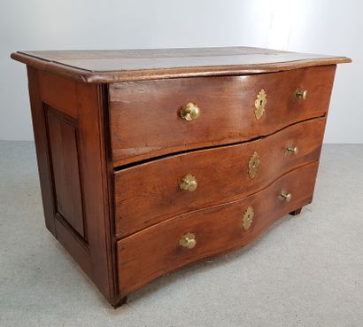 Oak chest of drawers with arched front, opening...