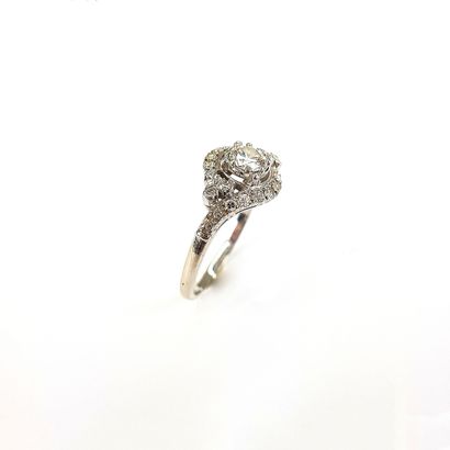 RING in platinum, set with a brilliant cut...