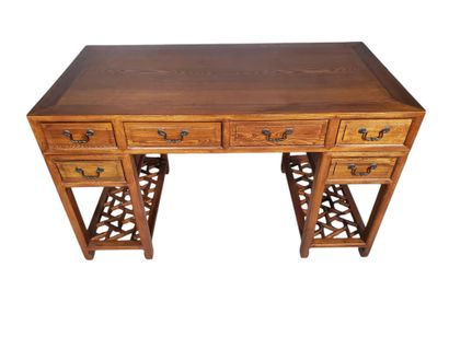 SOUTH CHINA, 19th century
Wooden merchant's...