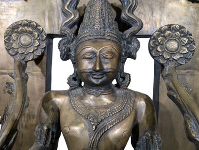INDIA - 20th century
Large bronze stele depicting...