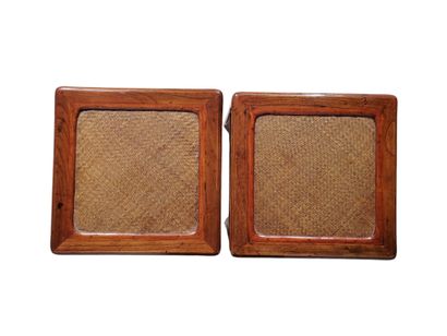 CHINA, circa 1850

Pair of Hong Mu stools

Square-shaped,...