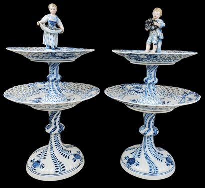 MEISSEN 
Pair of servants or dessert stands...
