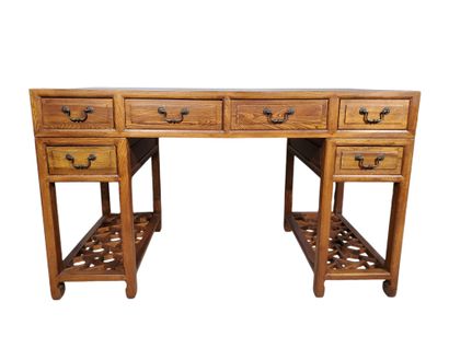 SOUTH CHINA, 19th century
Wooden merchant's...