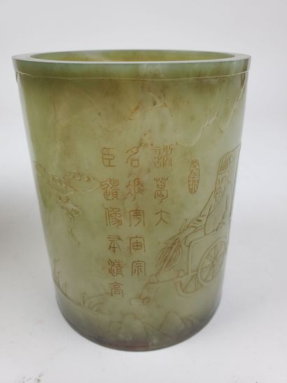 CHINA, circa 1900
Lot comprising two serpentine...